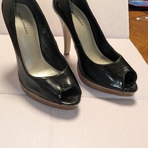 Delicious Black Patent Leather Heels